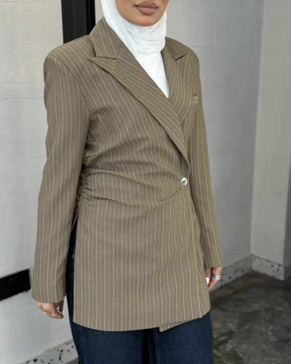 Elegance Stripped Blazer 3